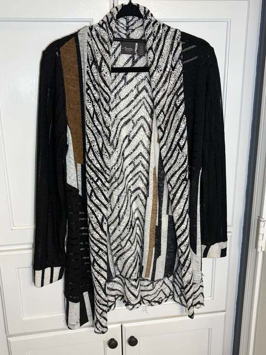 Chico's Sweaters - Chico's Travelers Collection Geometric Mixed Print Open Front Draped Cardigan XS